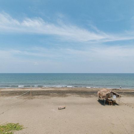 E. Moreno Recreation Beach Resort Ilocos Sur Candon Buitenkant foto